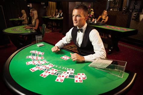 casino dealer wage australia